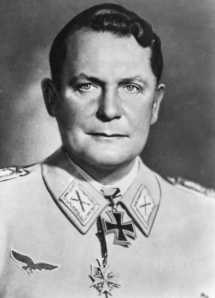 Hermann_Göring_-_Röhr.jpg